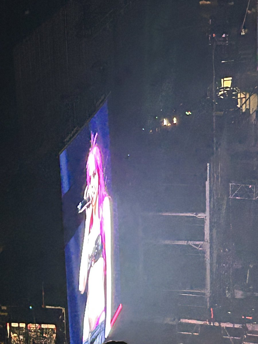 ritatoth9's tweet photo. The lead act Adela 5-1-26 https://t.co/03xRZbumZt