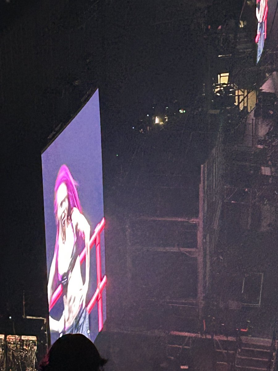 ritatoth9's tweet photo. The lead act Adela 5-1-26 https://t.co/03xRZbumZt
