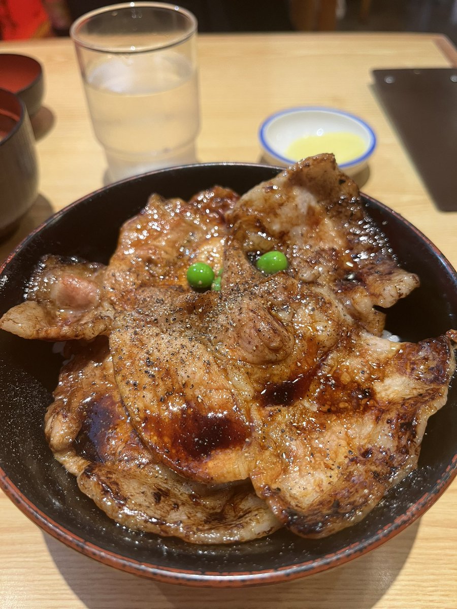 おかみな tweet media