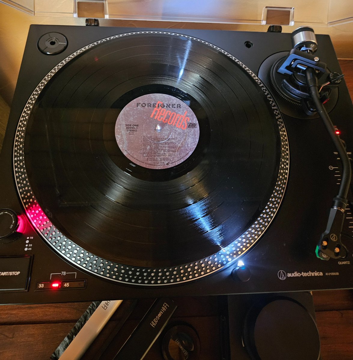KilpatrickKeli's tweet image. Foreigner  - Records 🎸
1982 Atlantic Recording 
#Foreigner #Vinyls 

Kicking off the weekend! ❤️‍🔥🤘🥂