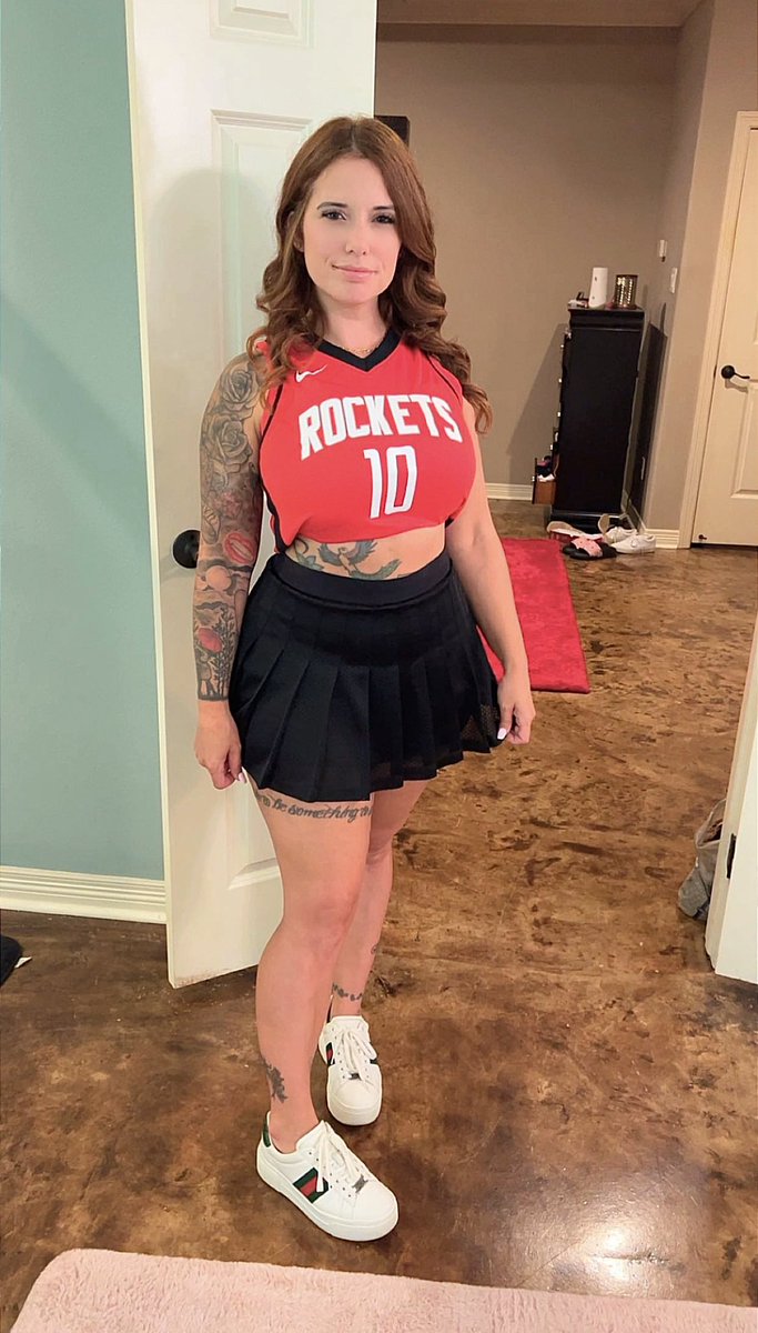 Mogulstylist's tweet image. 🤘🏻 #houstonrockets #houston #texas #rockets #basketball
