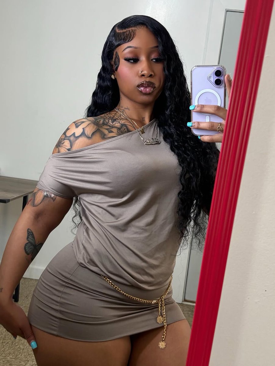Naomi tweet media