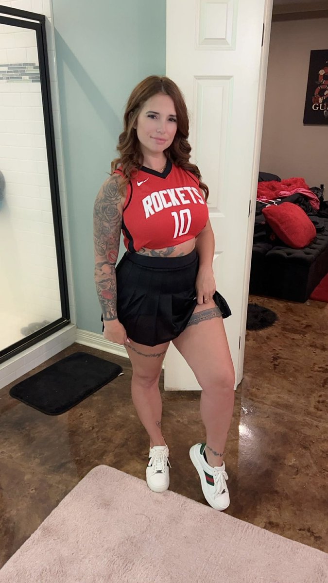 Mogulstylist's tweet image. 🤘🏻 #houstonrockets #houston #texas #rockets #basketball