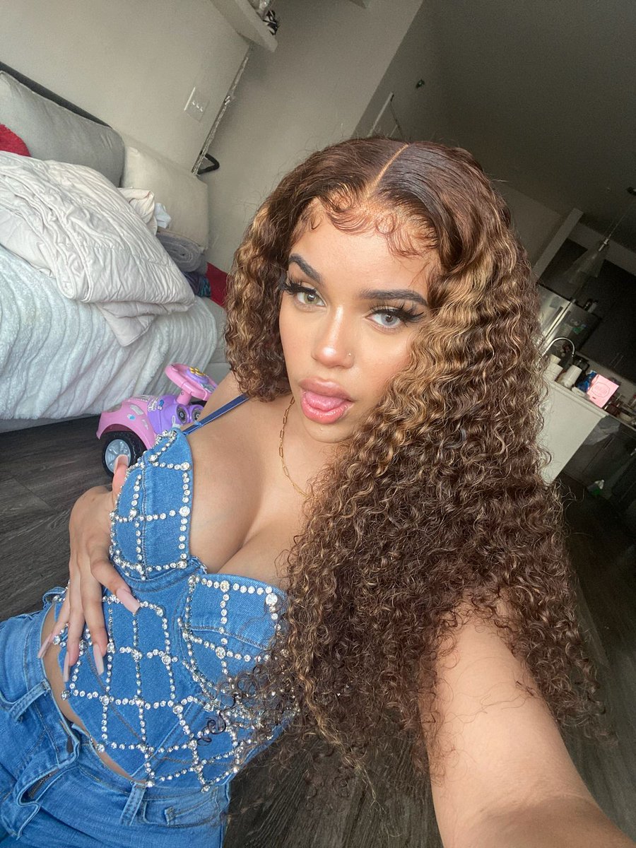 vanessa lynn tweet media