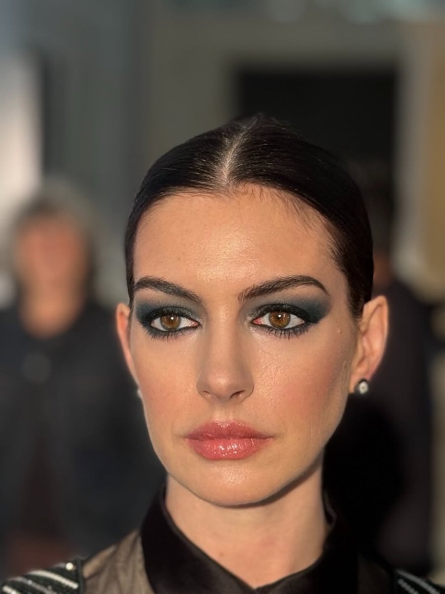 Anne Hathaway Archives 👠 tweet media