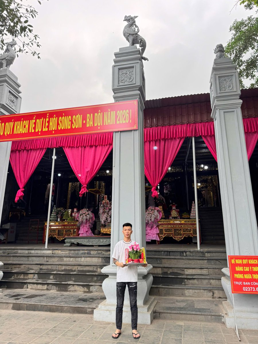 Việt Nguyễn tweet media
