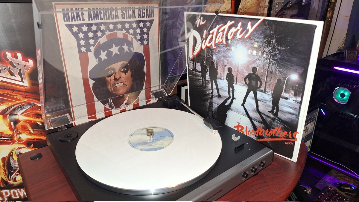 WillPhanto1's tweet photo. Friday night vinyl: Bloodbrothers - by The Dictators. 
R.I.P. @officialrtb https://t.co/nuEVUDwHja