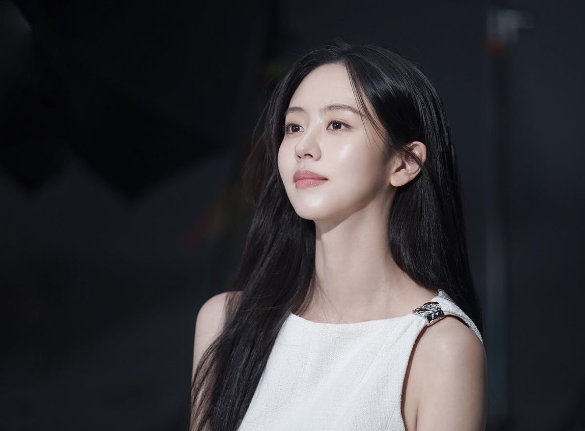 peachonair's tweet photo. 김소현 얼굴에는 감동이 있다 https://t.co/XzhPXVIheu