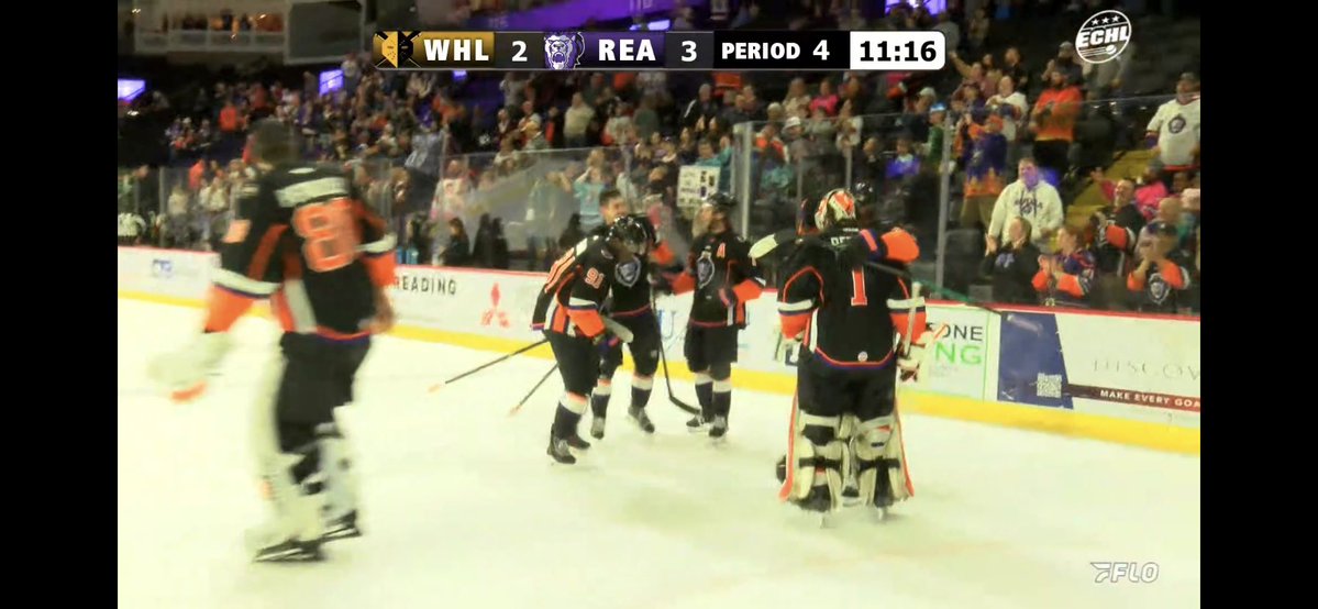 nhlsam_'s tweet image. sobbing. i love my dumb ass team sm #notdoneyet