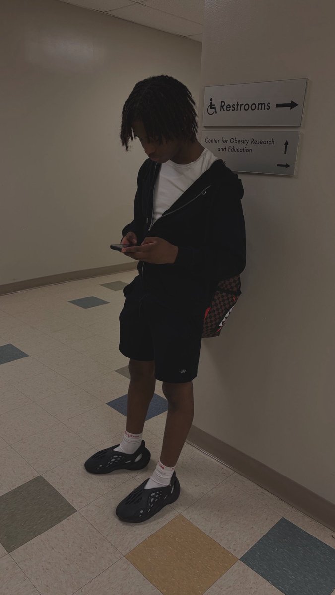 trulyrudeboy235's tweet image. aura #philly #nfs