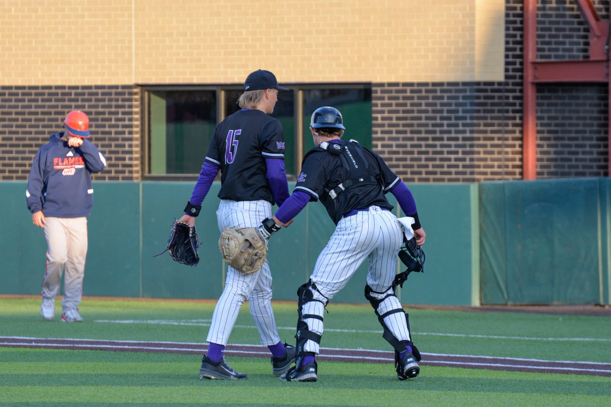 UEAthleticsBASE's tweet photo. Got it done 👏

⚾️#ForTheAces x #GUAC🥑 https://t.co/4gD2CCeYe3