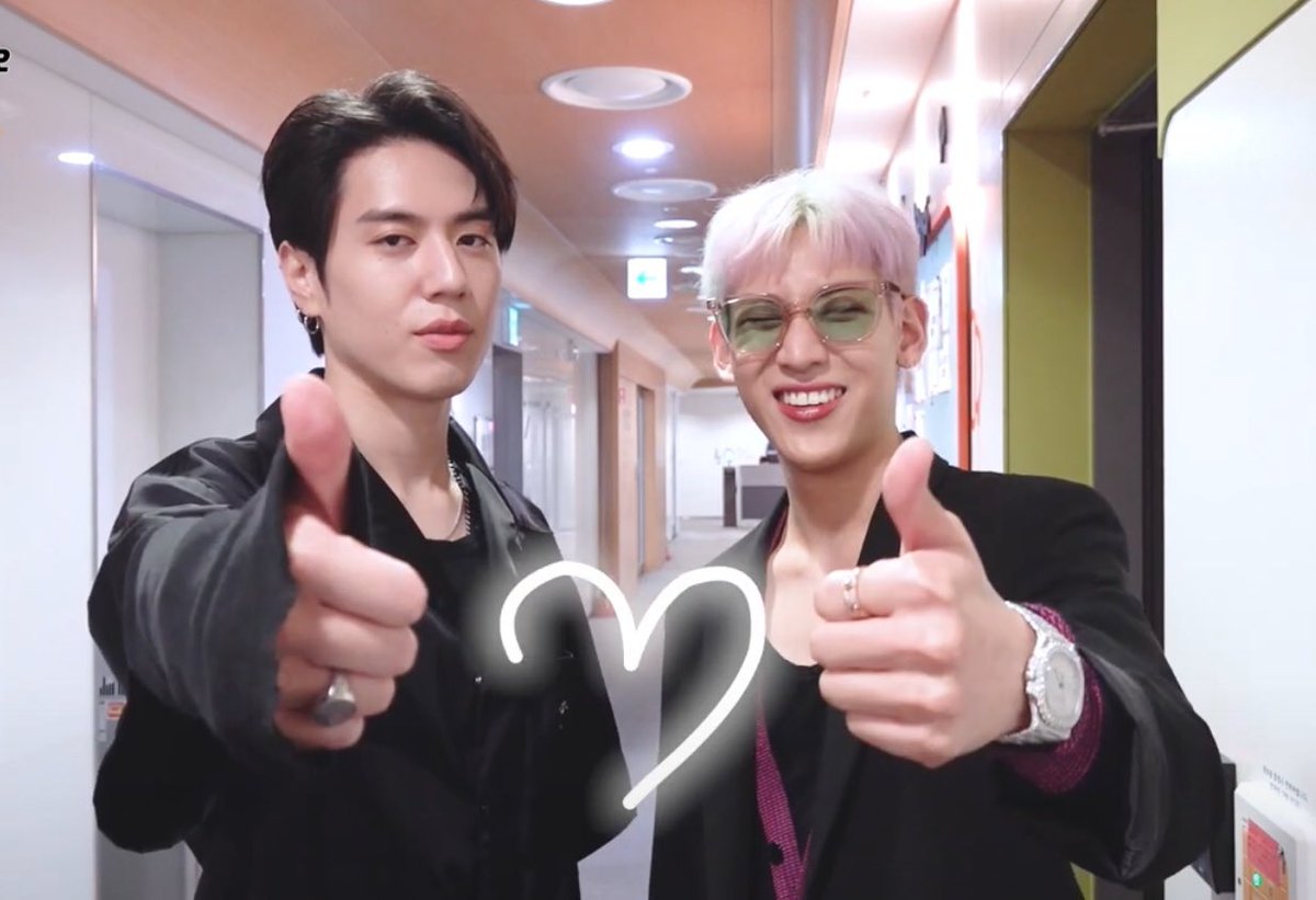 ยูคยอมเพื่อนมดของงูงู มาอวยพรวันเกิดเพื่อนรักน้องแบมแต่เช้าเลยค่ะ น่าร้ากกกก 🎂🎈

“ครอบครัวของผม พี่ชายของผม เพื่อนของผม 
BamBam😎🐍🤴
Happy birthday🎂🎉😁”

#Happy29thBDBamBam
#BamBam #뱀뱀 <a href="/BamBam1A/">BamBam</a> 
#YUGYEOM <a href="/yugyeom/">김유겸</a>