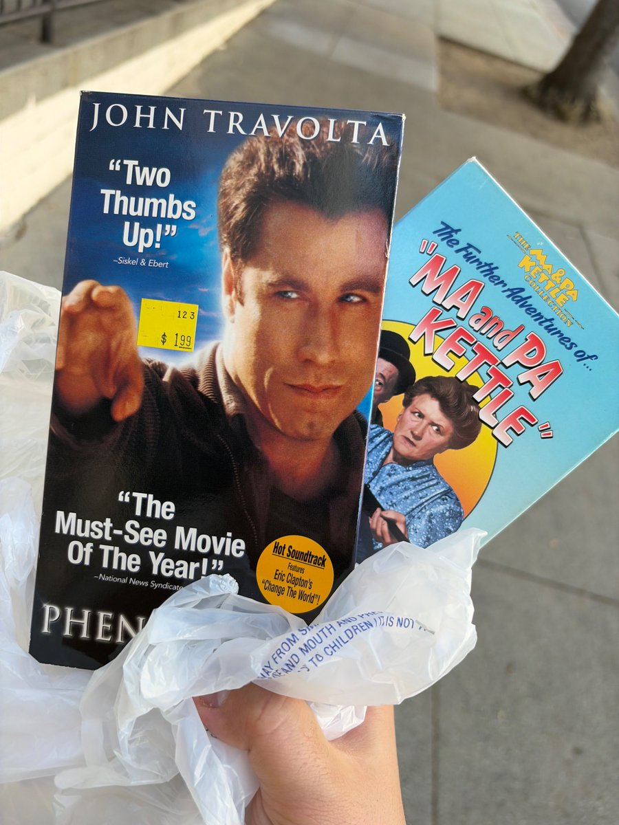 bae_yardo's tweet photo. Last week I had a real five-bagger, on location, popcorn classic, certified movie buff style trip while repping my #VFA Victorville Film Archive swag. 
#oncinema #fivebagger #moviebuff #oscarfever #hei https://t.co/MijE5wo3qq