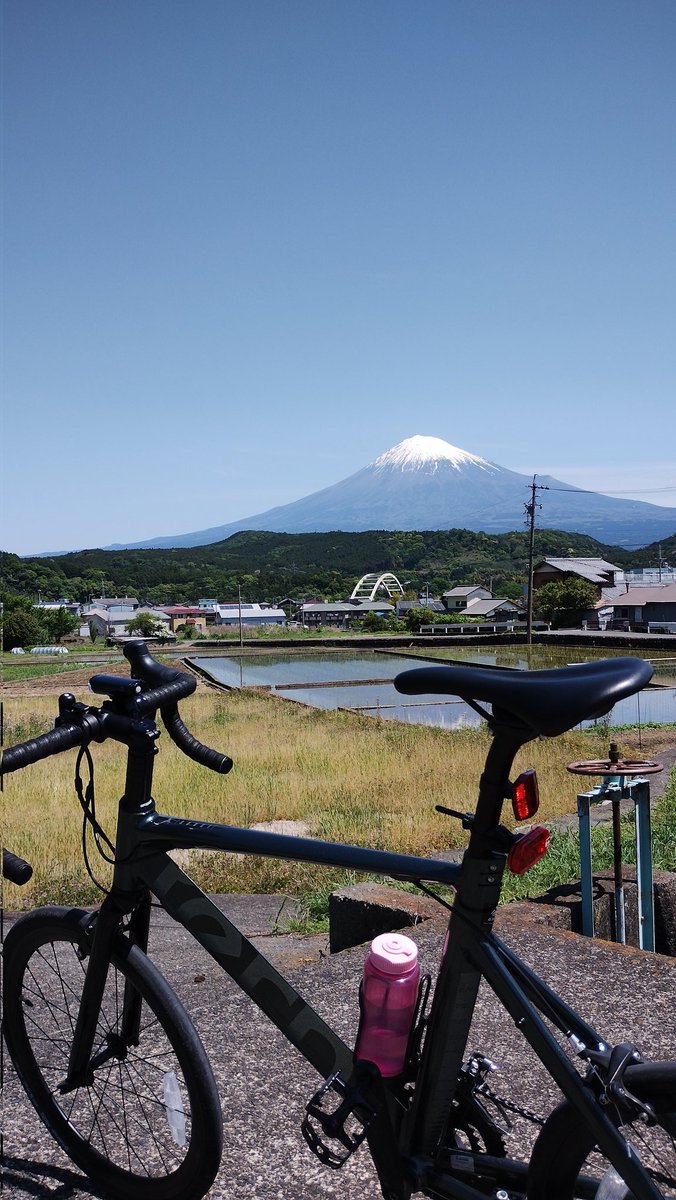 aqueax's tweet image. リベンジ稲子駅　実施中

無事、稲子駅まで来た。
今日の富士山は、澄み渡ってよく見え、きれいだよ。

さて、どこかで昼食を食べて帰ろう。
家に着くまで気を抜かずに!

#tern
#surge
#ミニベロロード