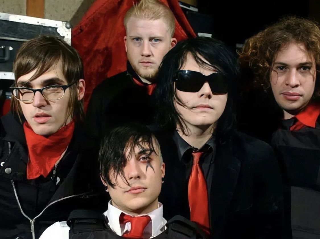 ray toro hourly tweet media