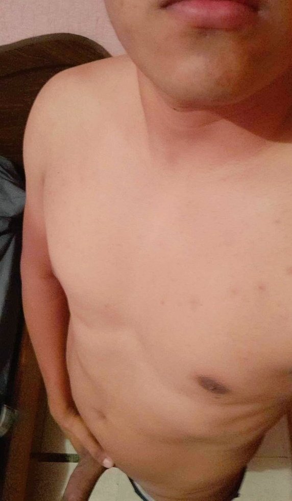 REYXXX93's tweet photo. Que calor 🔥 https://t.co/y69HRBMV4T