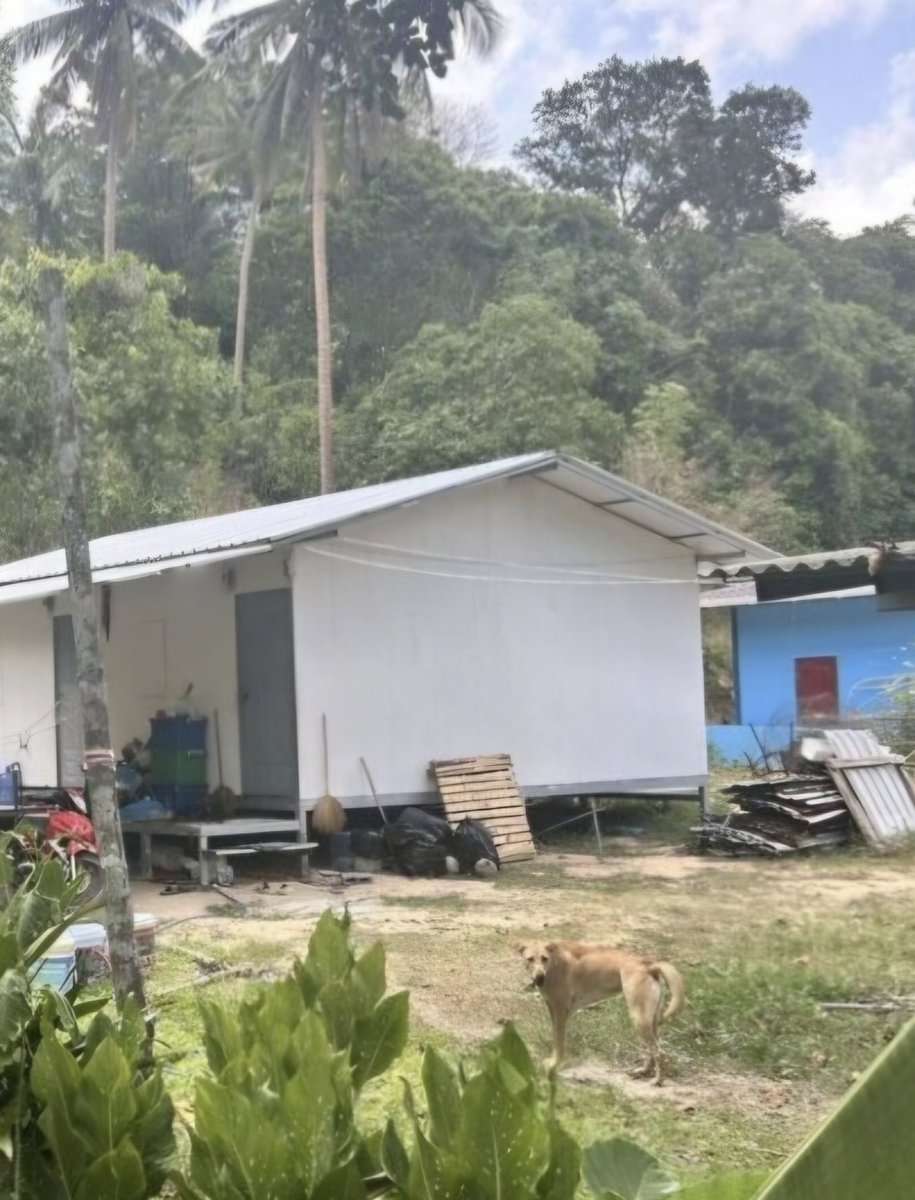 KhaosodEnglish's tweet image. Illegal school raided on Koh Phangan; Iranian couple among co-owners, 89 foreign children found, many of them Israeli nationals
facebook.com/share/p/18kw4v… 
#Thailand #KohPhangan