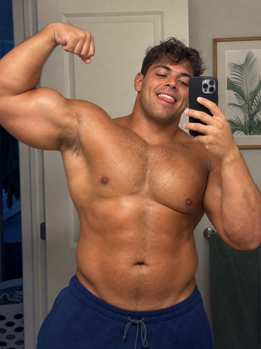 HIMBO_daily's tweet photo. #himbo #gooner #gay https://t.co/ULnLEbI2V6