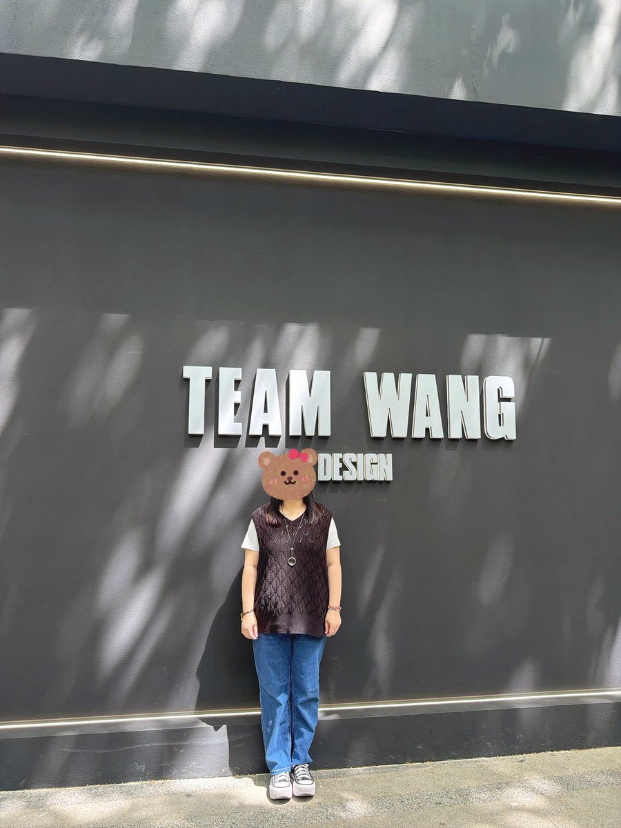 JackieHKGurl328's tweet image. I am here!!!!! 
#JacksonWang