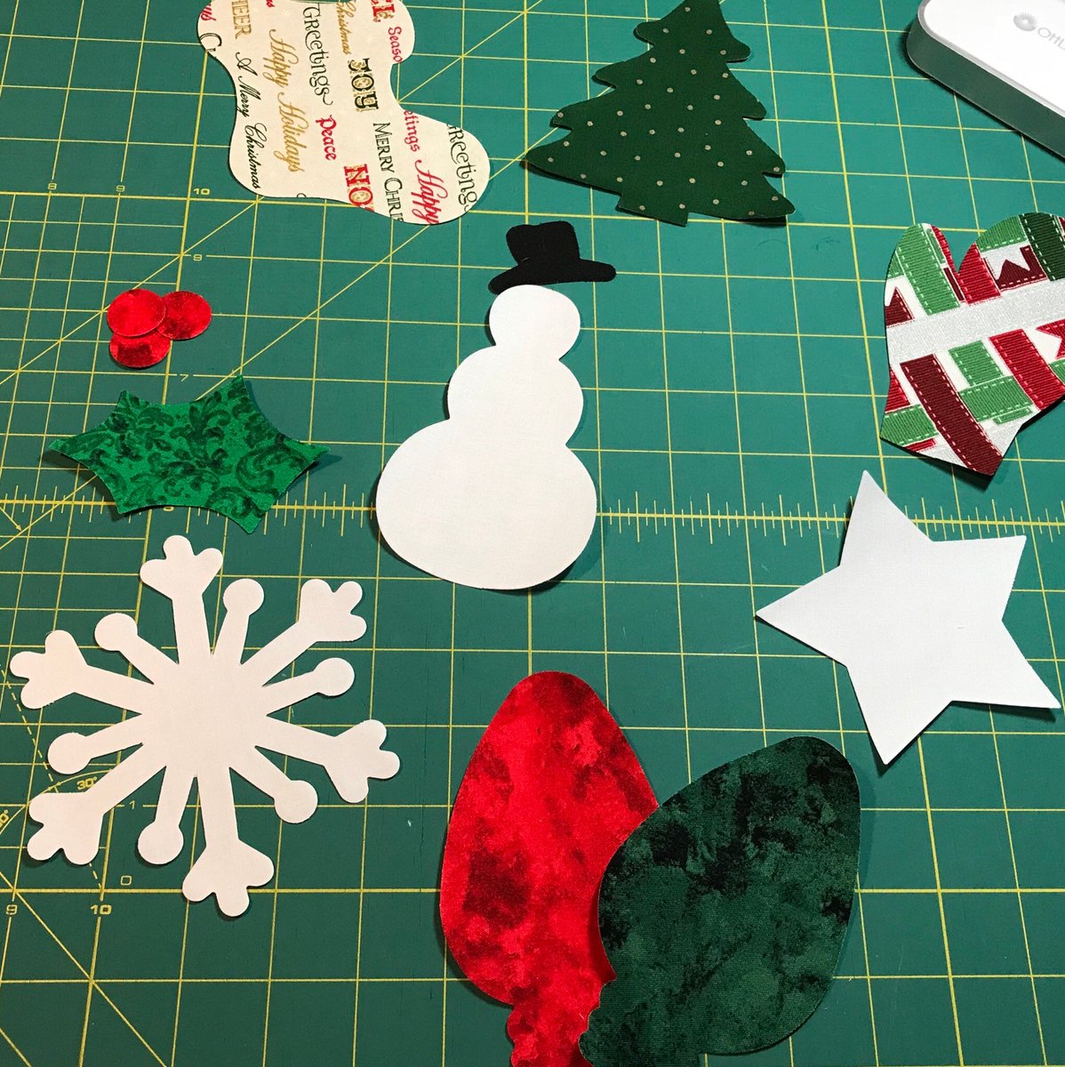 angelhw1956's tweet image. Fusible Christmas Appliqué - 2 tuppu.net/6c78217c #Etsy #TeaTimeQuiltsnMore #Christmas