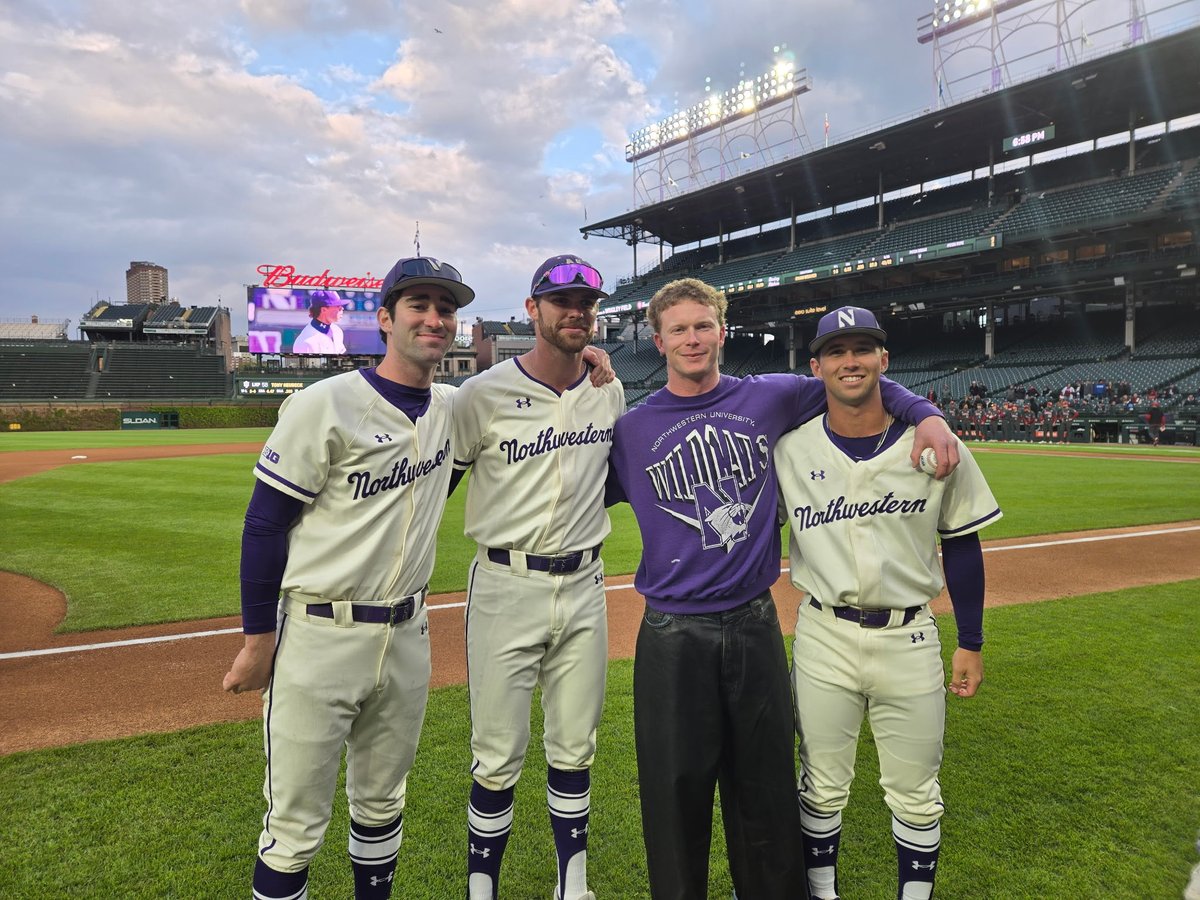 hwbaseball's tweet photo. Wolverines @ Wrigley https://t.co/ucOjLVIU8y