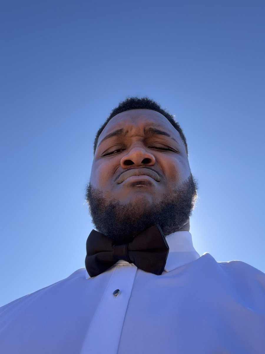 jsewell0231's tweet photo. ima try this out… hey yall https://t.co/I6xy1LCwW5