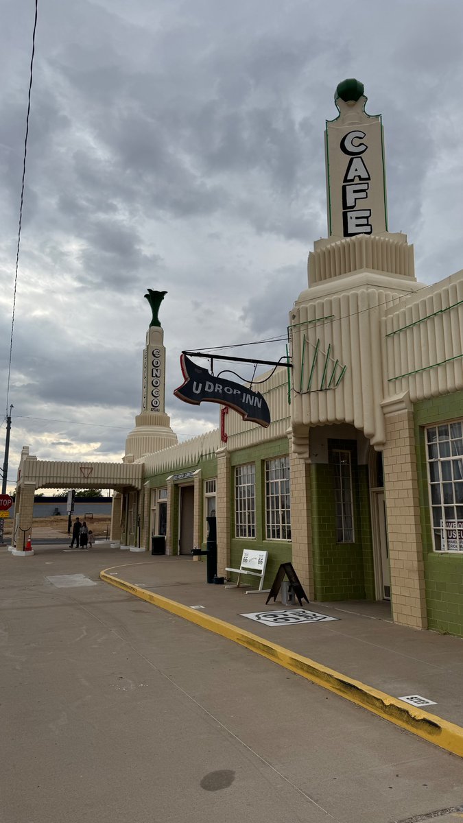 DinolandDan's tweet image. We’re out of Oklahoma and getting a slice of banana cream pie at the U-Drop Inn, located on #Route66 in Shamrock, Texas. 

This art deco masterpiece was a Conoco service station and cafe. You may recognize it as the inspiration for Ramone’s from Pixar’s Cars.