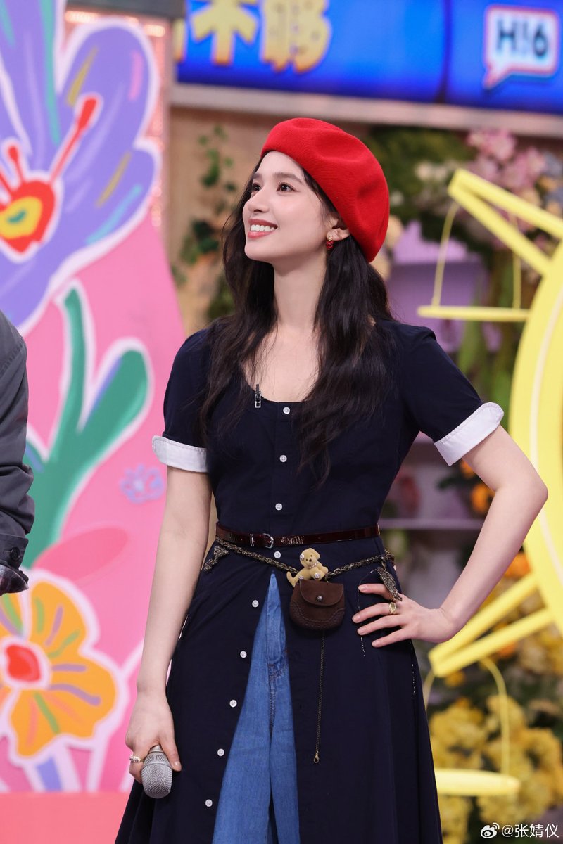[260502]  JingYi weibo update

#ZhangJingYi at Hello, Saturday ✨️

The right way to spend the May Day holiday is, of course, to get moving!

#ZhangJoy #张婧仪