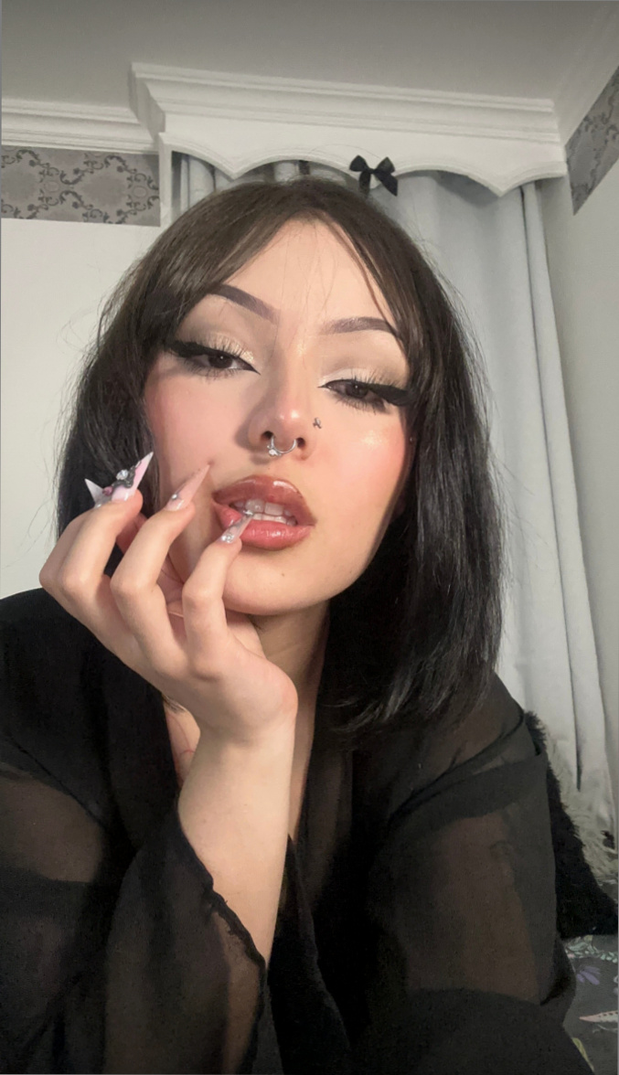 Alyssa Rain tweet media