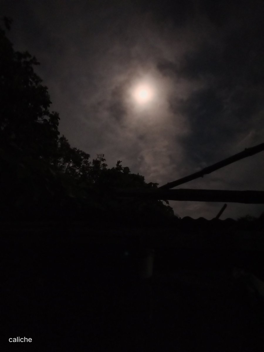 Carval2's tweet photo. #night 🇨🇴 #moon #sky
#smartphoto 📱 https://t.co/igDBFz5eFi