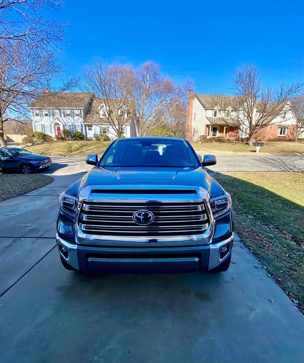 Windshield_Guys's tweet image. 20 Toyota Tundra 🙌🏻 #autoglaas #kansas #toyota #tundra #thewindshieldguys