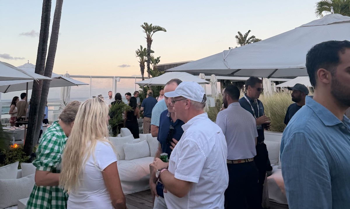 simpli_fi's tweet image. We recently joined our friends from Verve at Watr at 1 Hotel for an evening with clients, partners, and senior leaders from both teams. Thank you to everyone who joined us and made the evening such a success!   #MiamiSunset # #ClientAppreciation #NetworkingEvent #Miami #Florida
