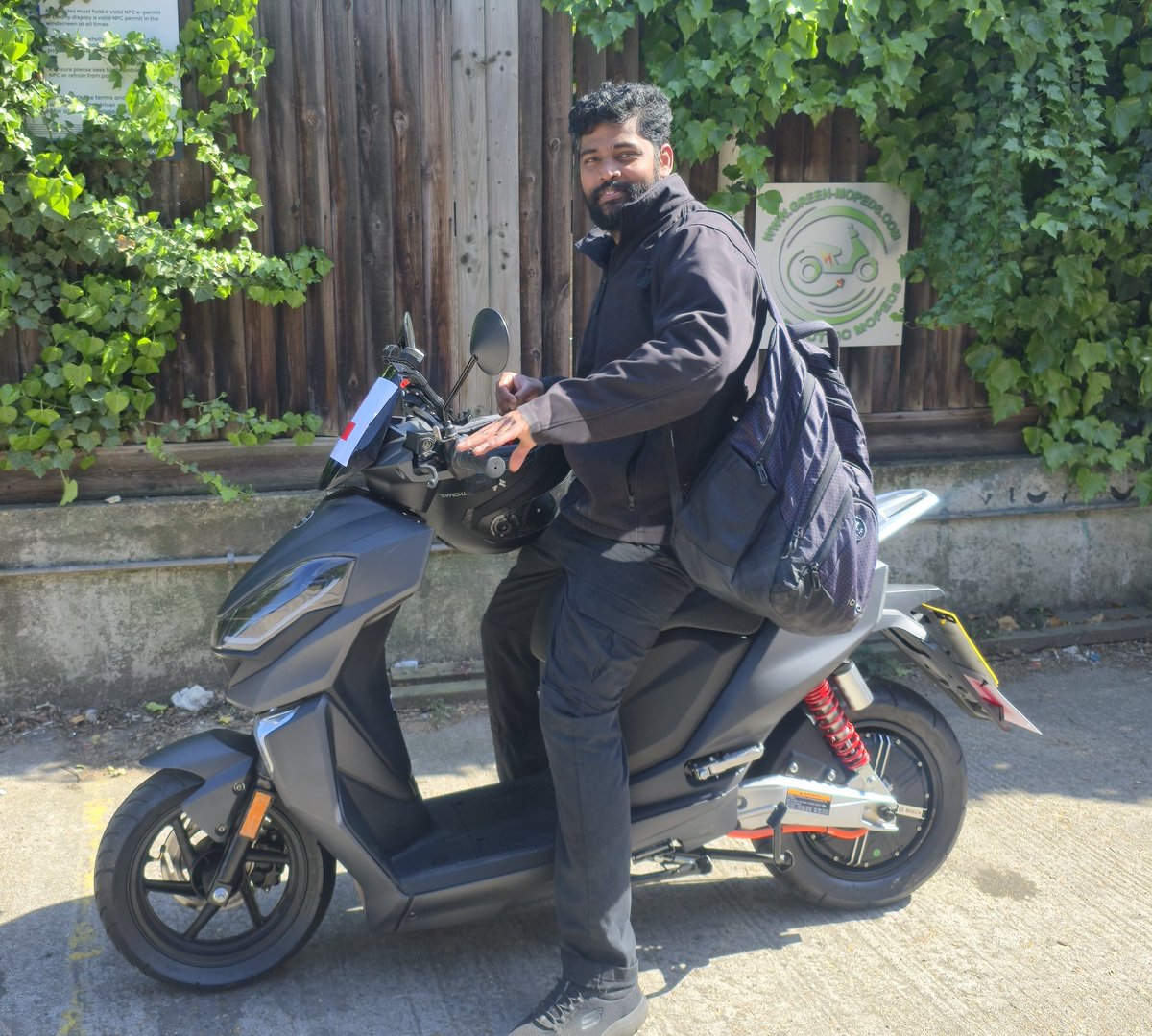 Green-Mopeds.com tweet media