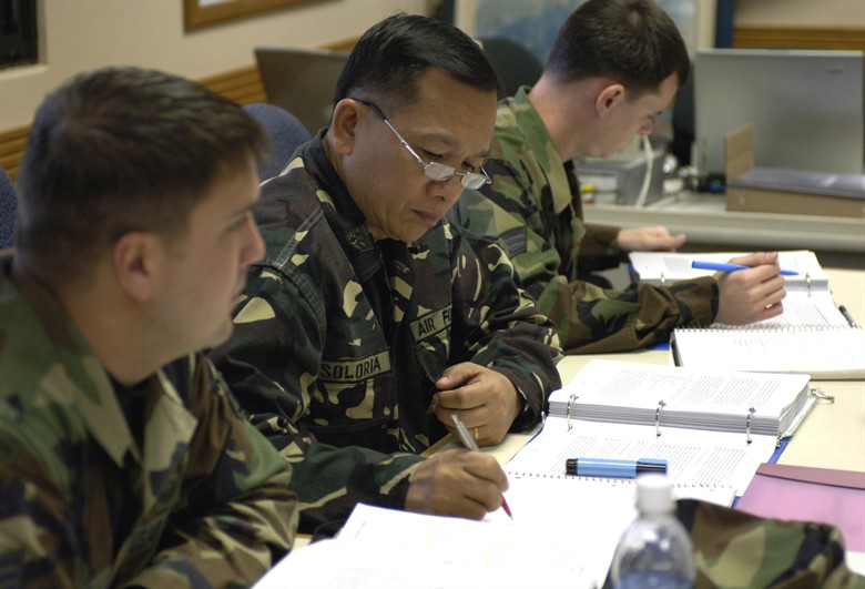 CareersOnTarget's tweet image. Military veterans often thrive in trade programs because the training mirrors what they already know — clear objectives, hands-on practice, and measurable outcomes.

Read more 👉 lttr.ai/AqrmR

#VocationalTraining #Educational #FinancialAidAdvisor