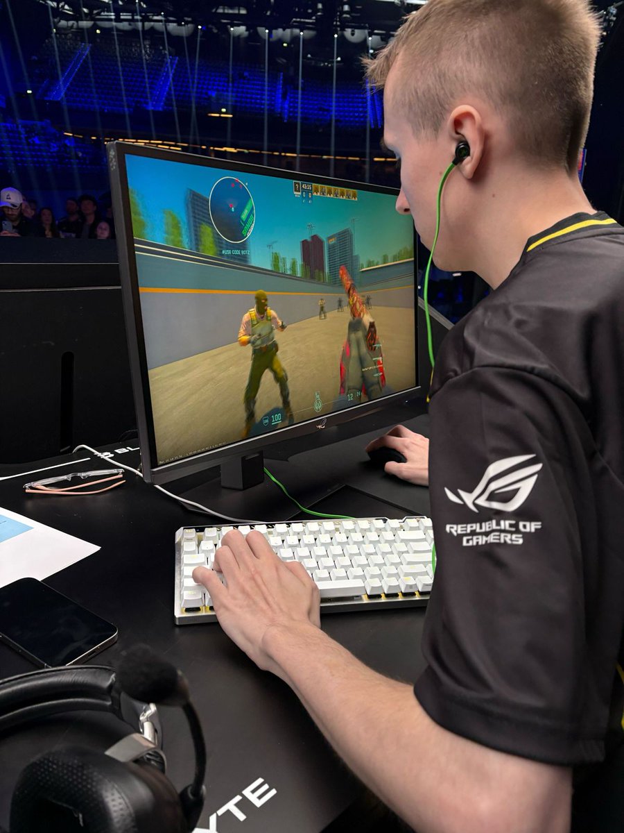 ropz's tweet image. My latest upgrade has arrived with the @ASUS_ROG Falchion Ace 75 HE esports keyboard. #AceTheGame #ad