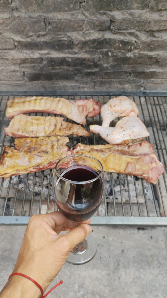 Feeer_Vera's tweet photo. por ser tan chambeador 🙂‍↕️🤭🥴 https://t.co/a0NnQ3talP