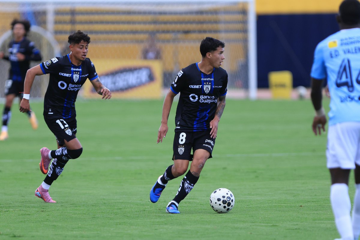 IDV_EC's tweet photo. Primera | 40’ PT 🕣 #LigaEcuabet U Católica 1 #IDV 3 https://t.co/sskkDNLx3l