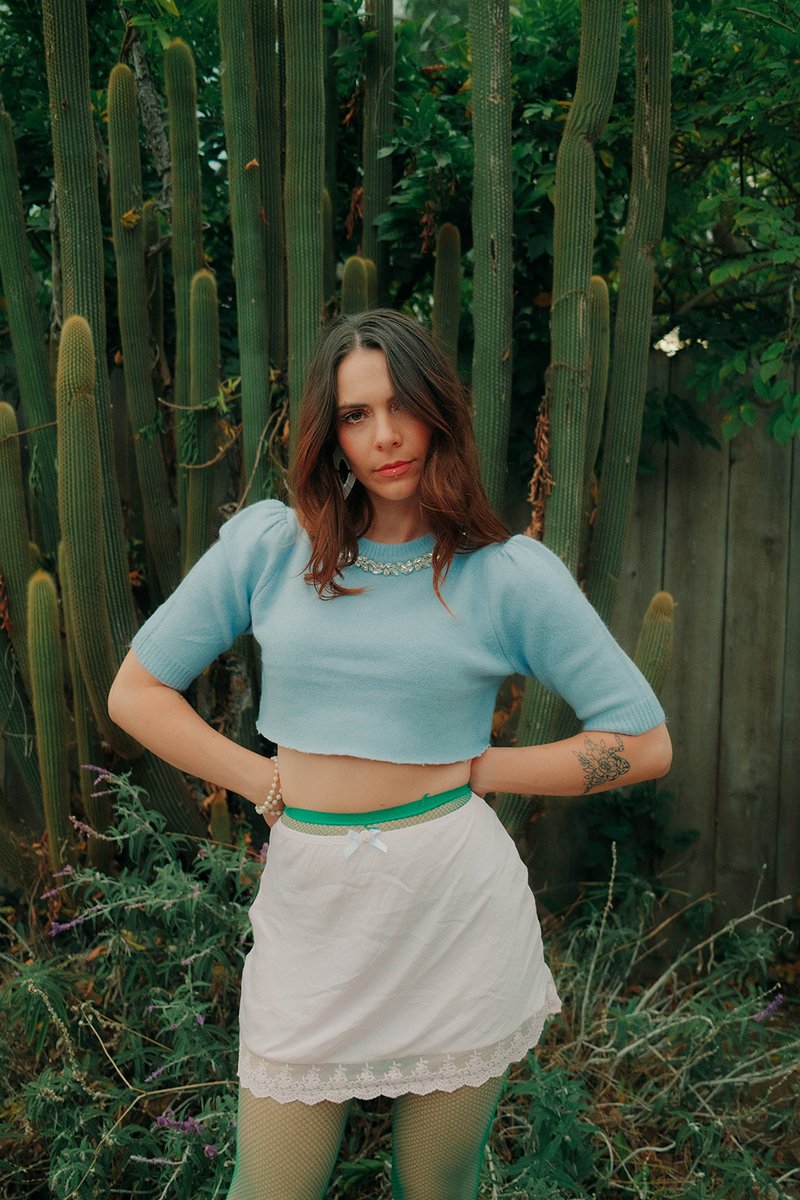 estella_dawn's tweet image. Maybe you'd love my new song...

It's called "Thanks for Asking" 😊

estelladawn.ffm.to/thanksforaskin…

#popsong #poprock #singersongwriter