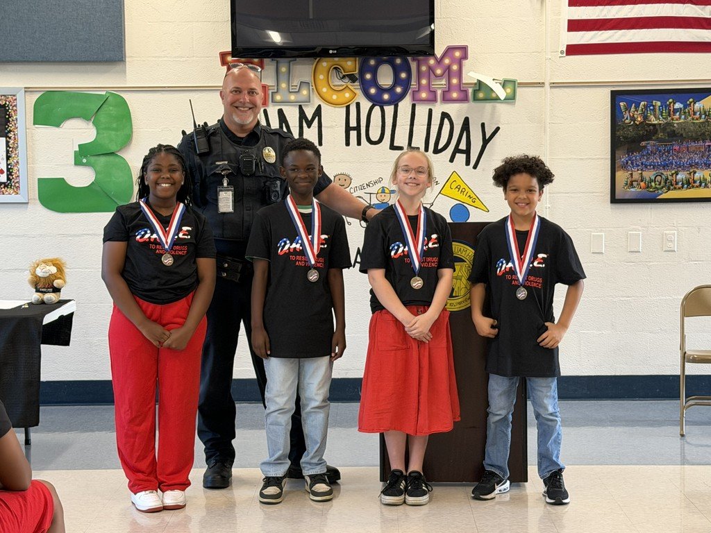 pwh105's tweet photo. Congratulations to our 2026 5th Grade DARE graduates and Essay Winners! Thank you, Officer Zywicki!! https://t.co/A0Ah0bZI7F