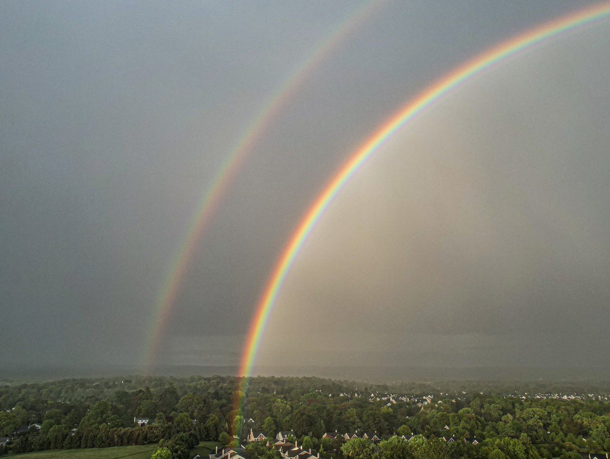 stormchaserray's tweet image. Forgot about this one from last night too 🌈 #PAwx
