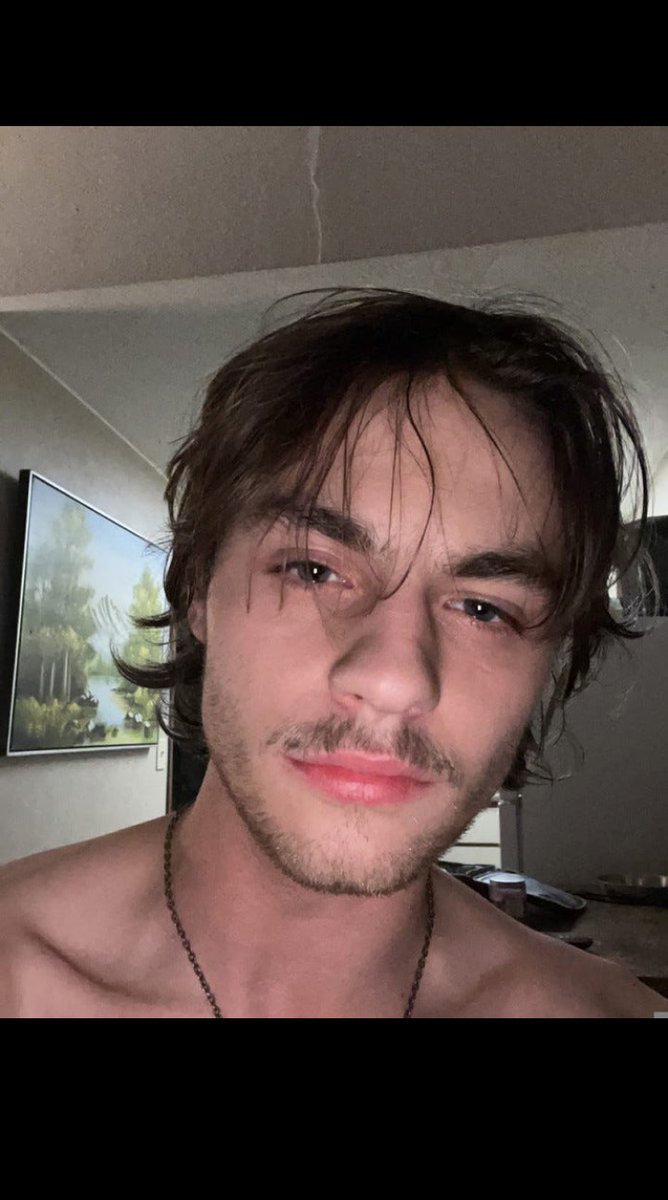 b80522's tweet photo. #nsfwtwt #agegap #sizekink 
Took a break from nsfw twt. 
Kinks are more than you can handle. 
Love to fuck. 
26 he/him 
Follow to be moots. 
Send me a message if you're feeling dirty. 
Accepting slave applications. https://t.co/gbThPd0pWH