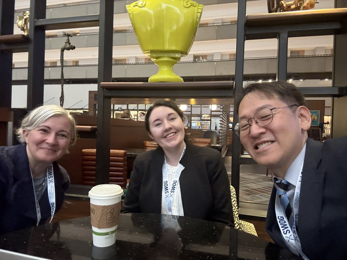 youngkwangchae's tweet photo. Brainstorming novel ideas 💡 refining research proposals ✍️ and advancing ongoing trials at @SWOG 🔬
This is exactly why I come to #SWOG 🙌
Nothing beats the energy, collaboration, and momentum of in-person meetings compared to virtual ones 🚀
@Dr_R_Kurzrock @EladSharonMD @Carolynmoloney @luisasolissoto2 @SupportingSWOG