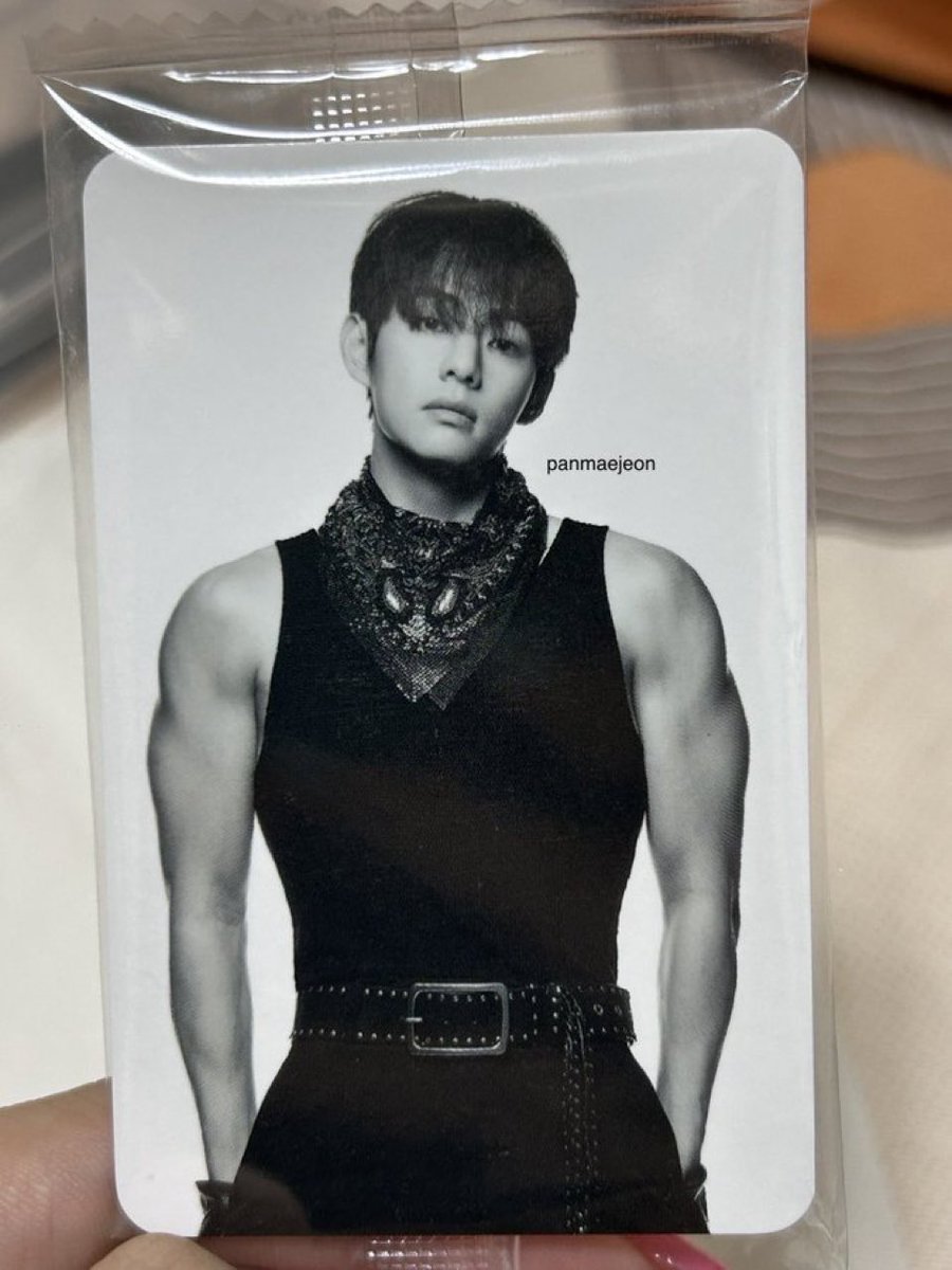 taehyꪜng tweet media
