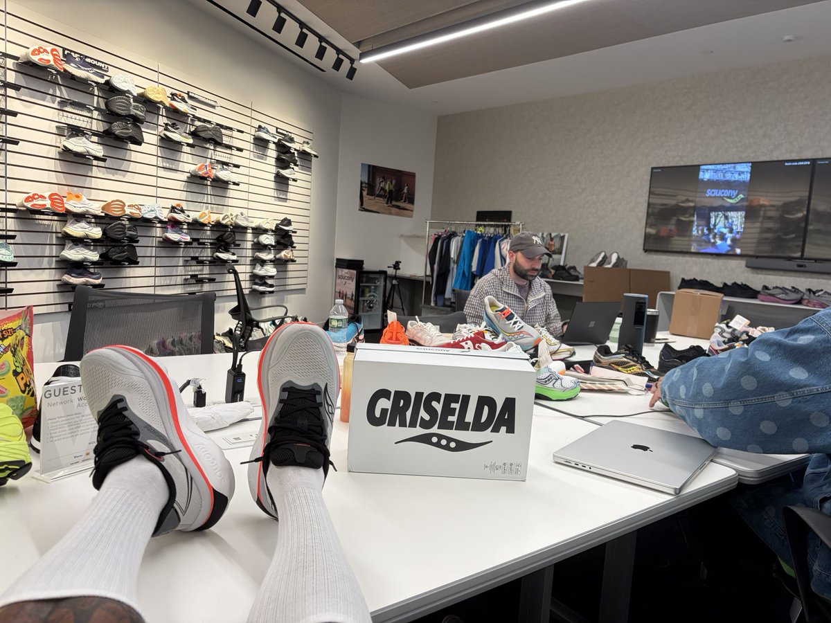 WESTSIDEGUNN tweet media