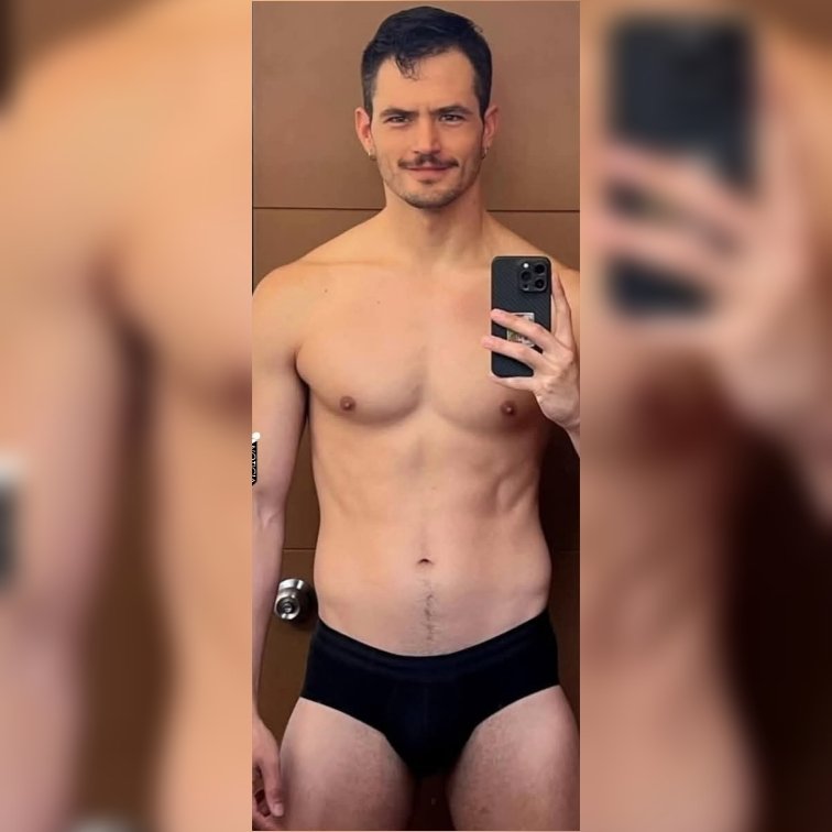 JuanBart94's tweet image. Martín Barba 🩲
#trusa #underwear #actor