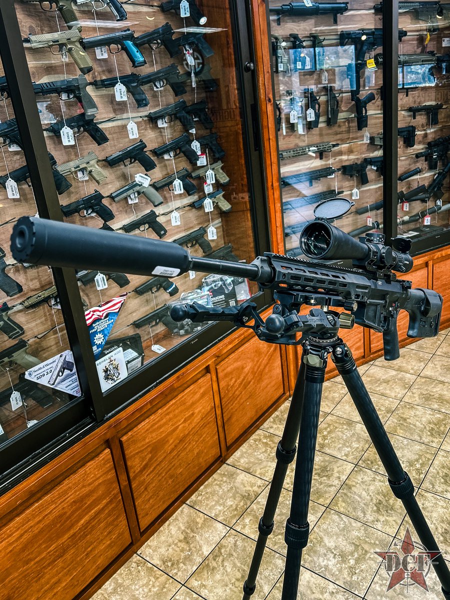 DCFGuns's tweet image. We recently built this @lmtdefense Mars H for our customer.

@leupoldoptics MK5 HD
@accutac bipod
@lmtdefense Ion 30 Suppressor
@leupoldoptics Tripod

#DCF #LMTDefense #Leupold #accutac