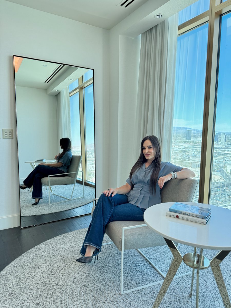 Lisa Ann tweet media