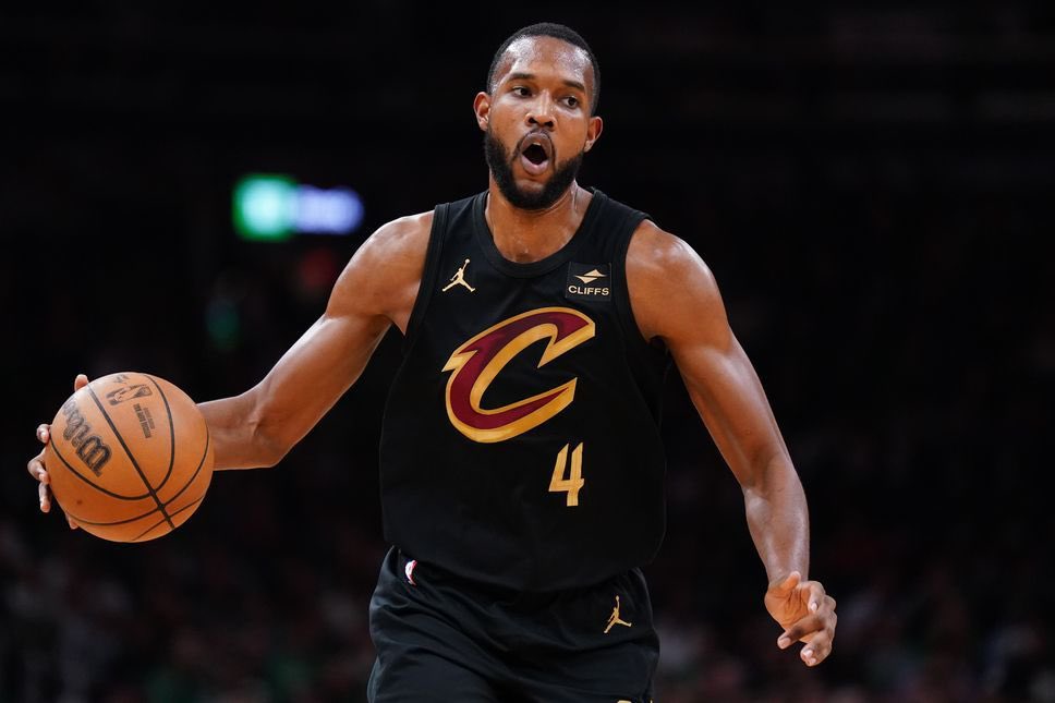 AceProfitsWIN's tweet photo. NBA FREE PLAY OF THE DAY 🏀

Evan Mobley Over 18.5 Points + Assists 1U $1.76 (Sportsbet)

Join now at https://t.co/F2pMUwJpd6
Use code 1FREETRIAL and get a week free!

#nbaplayoffs #nbapicks #sportsbetting #Gambling𝕏 #nba https://t.co/0Y9QwnvhQm