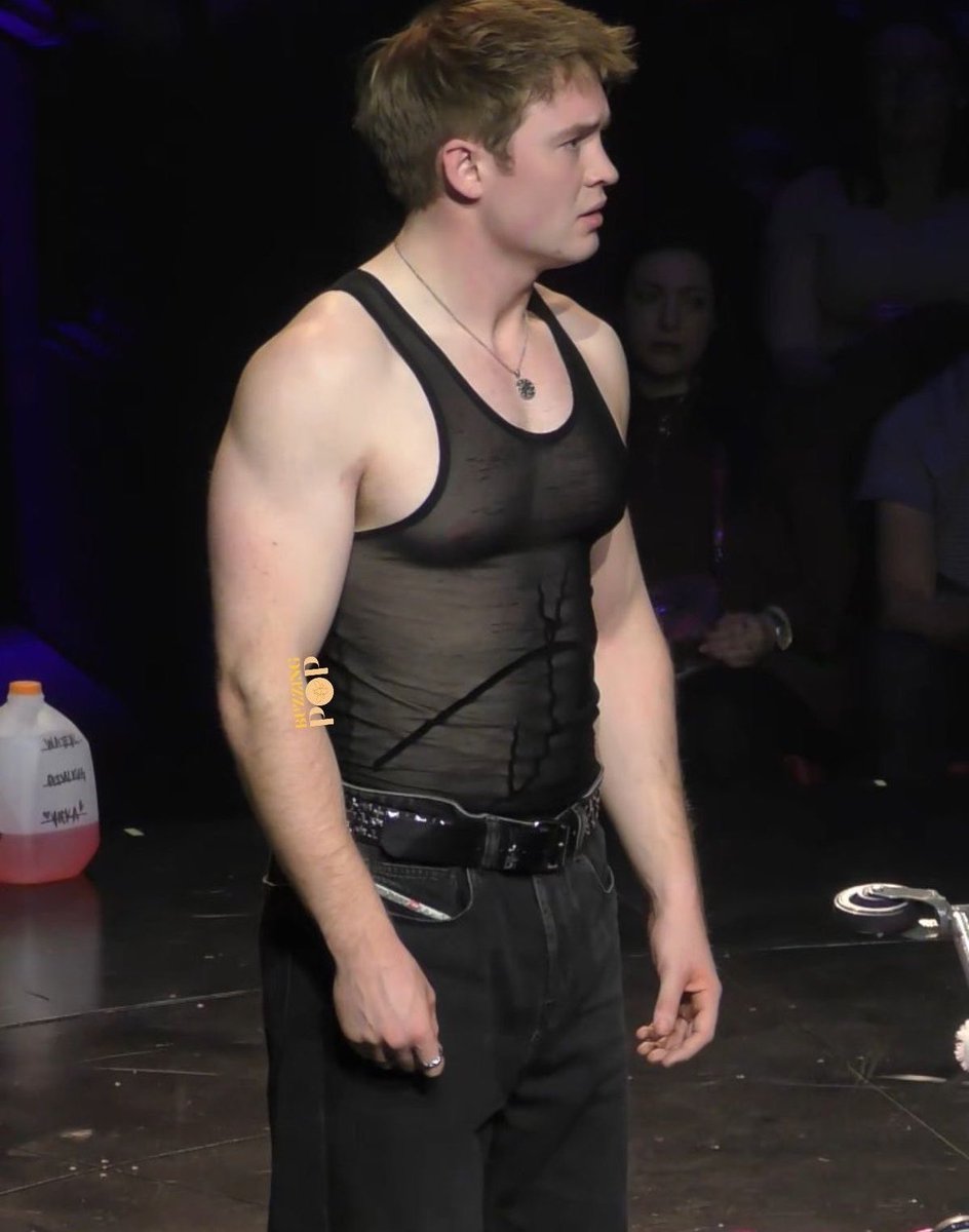 bodycrave's tweet photo. Kit Connor in a mesh tank top https://t.co/oVVpVLSpGX