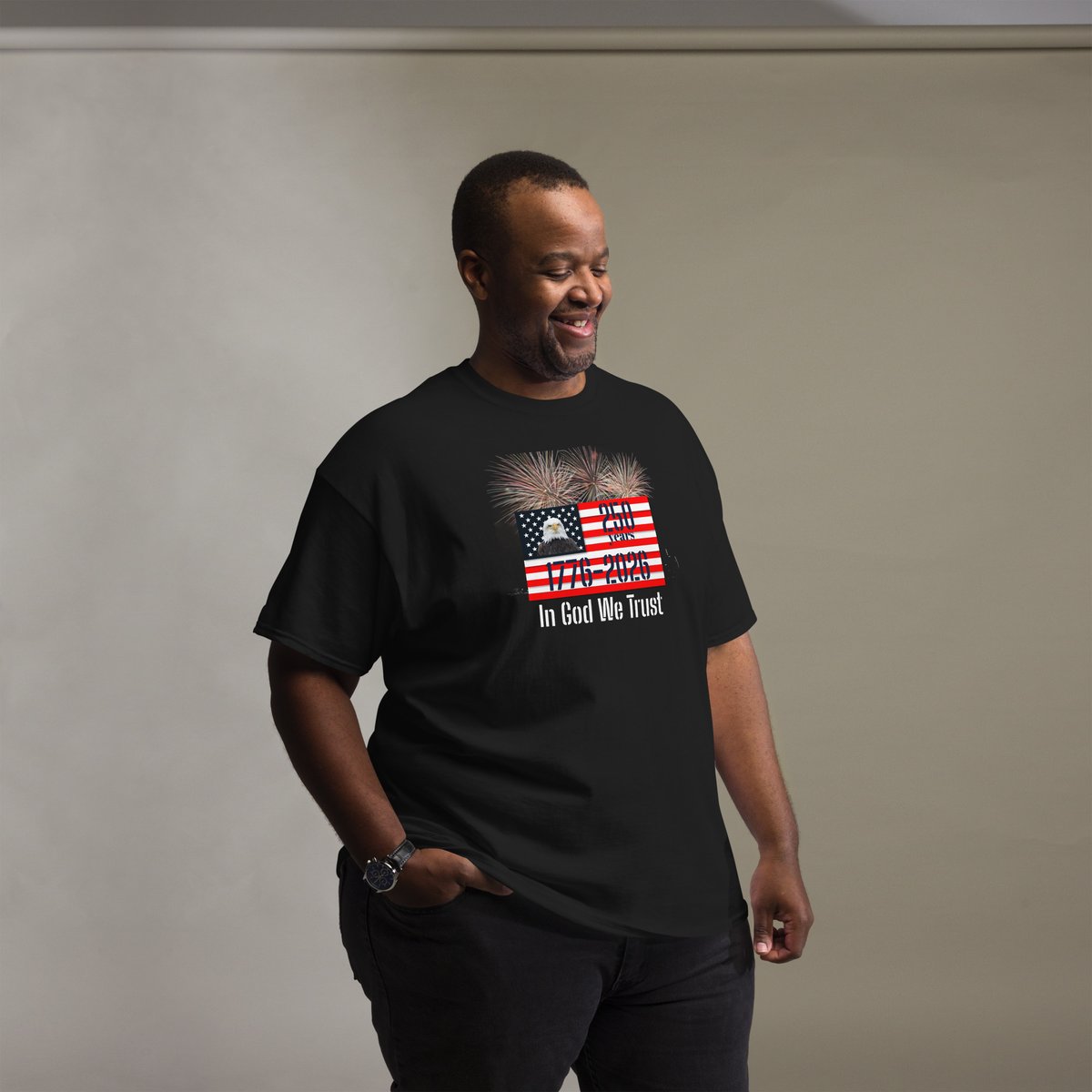 FredTBowerJr1's tweet photo. Free Shipping!
Unisex Classic Tee: American Flag with Eagle, Fireworks Behind Flag, Celebrating America https://t.co/sgoMI3bdpg via @Etsy https://t.co/blqqbEzdhk